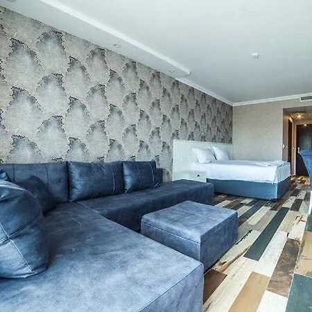 Otel Baikal 4*