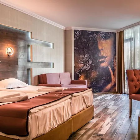 Хотел Baikal 4*